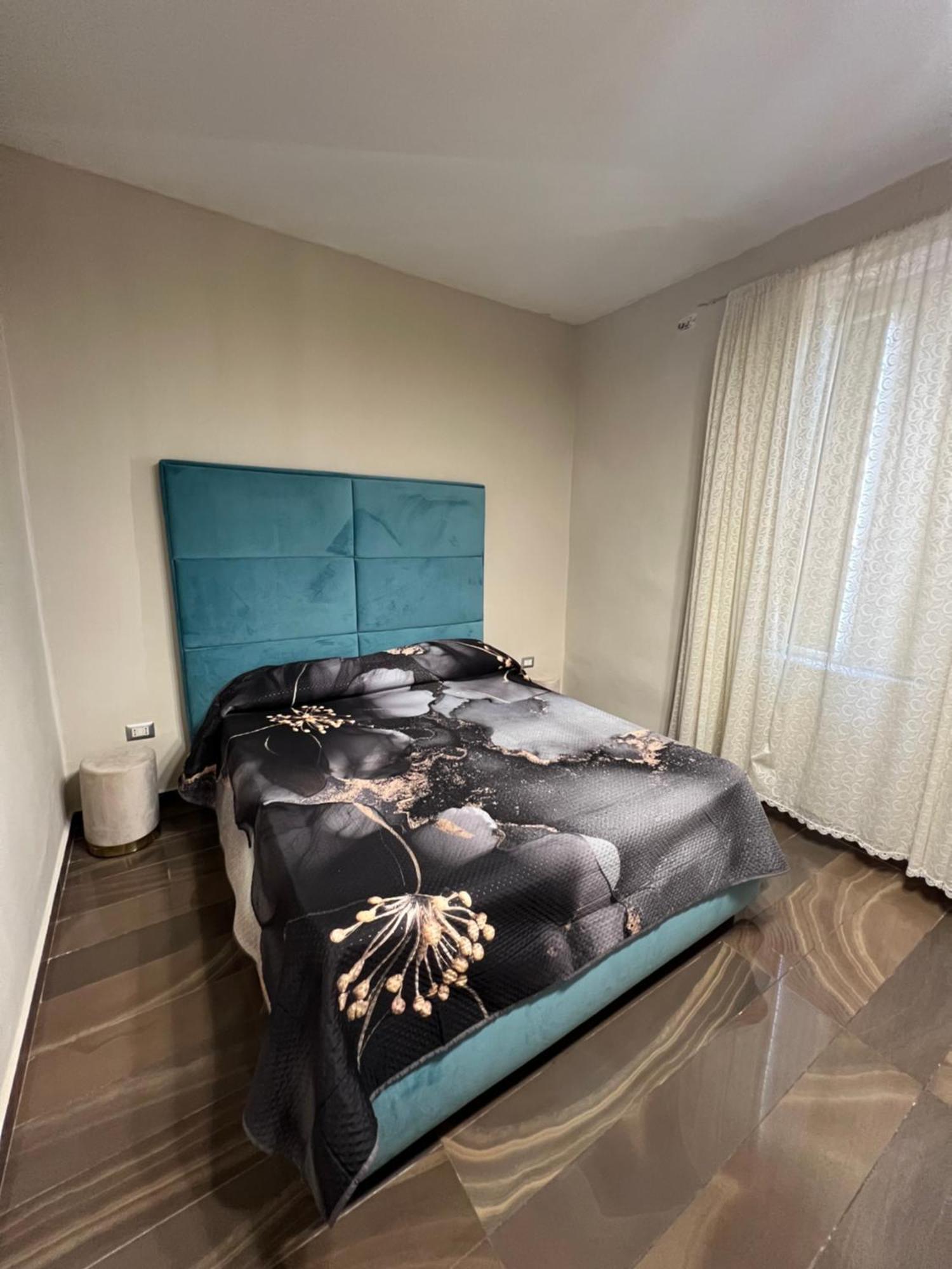 Room Station Giulia Naples Exterior photo